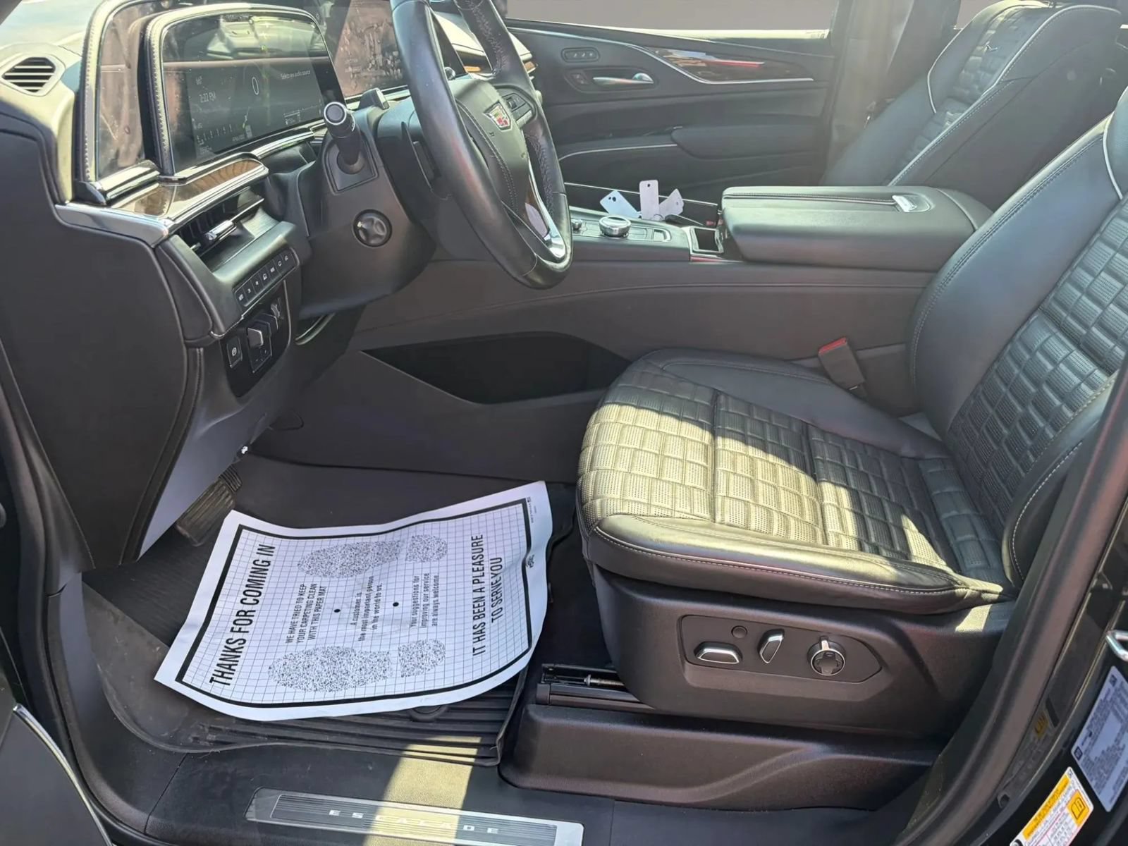 Used 2023 Cadillac Escalade Sport Platinum w/ LPO, ONYX Package AWD/4WD image 23