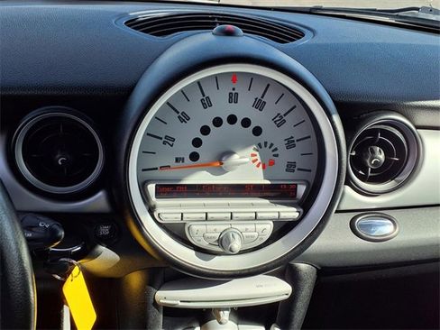 Used 2010 MINI Cooper Hardtop image 6