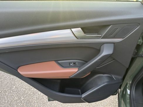 Used 2025 Audi Q5 2.0T Premium w/ Convenience Plus Package image 34