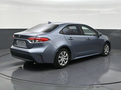 Used 2024 Toyota Corolla LE FWD image 5