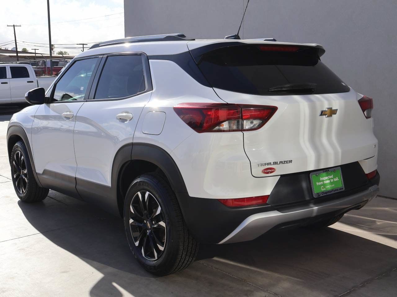 Used 2023 Chevrolet TrailBlazer LT w/ Convenience Package FWD image 3
