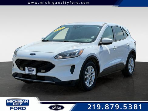 Used 2021 Ford Escape SE FWD image 1