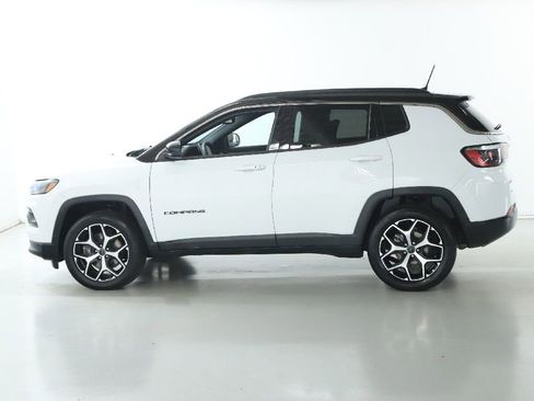 Used 2025 Jeep Compass Limited AWD/4WD image 37