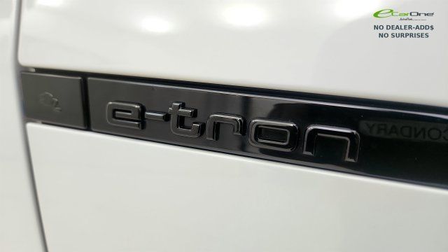 Used 2024 Audi Q8 e-tron Prestige w/ Prestige Package AWD/4WD image 31
