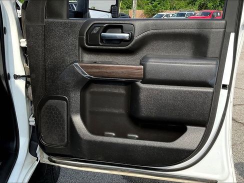 Used 2023 Chevrolet Silverado 2500 LT w/ Convenience Package image 18