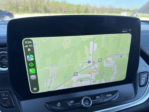 Used 2025 Chevrolet Blazer LT image 3