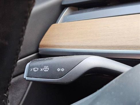Used 2020 Tesla Model 3 Standard Range Plus RWD image 21