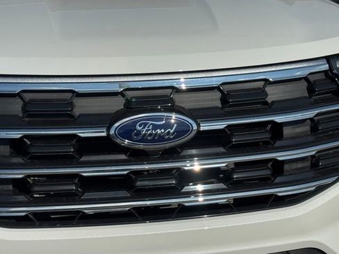 New 2026 Ford Explorer Active w/ Active Comfort Package AWD/4WD image 3
