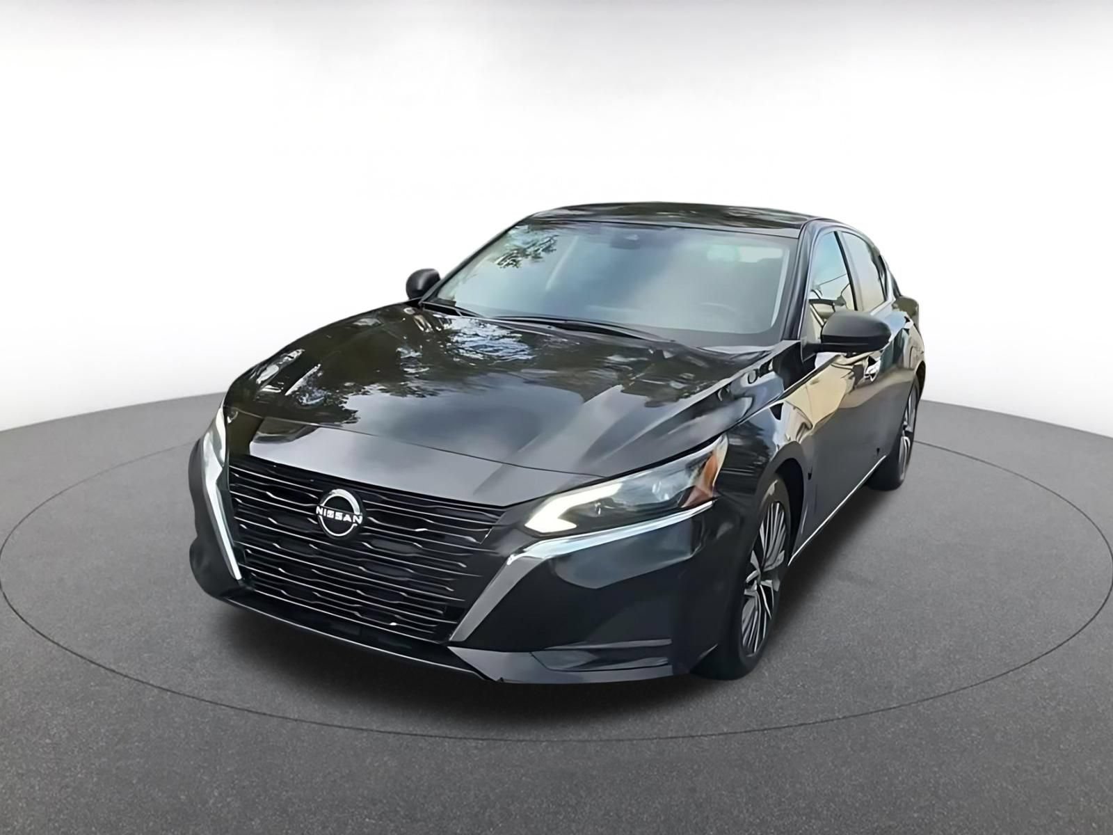 Used 2025 Nissan Altima 2.5 SV FWD image 6