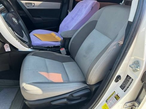 Used 2017 Toyota Corolla LE w/ Carpet Mat Package (TMS) FWD image 9