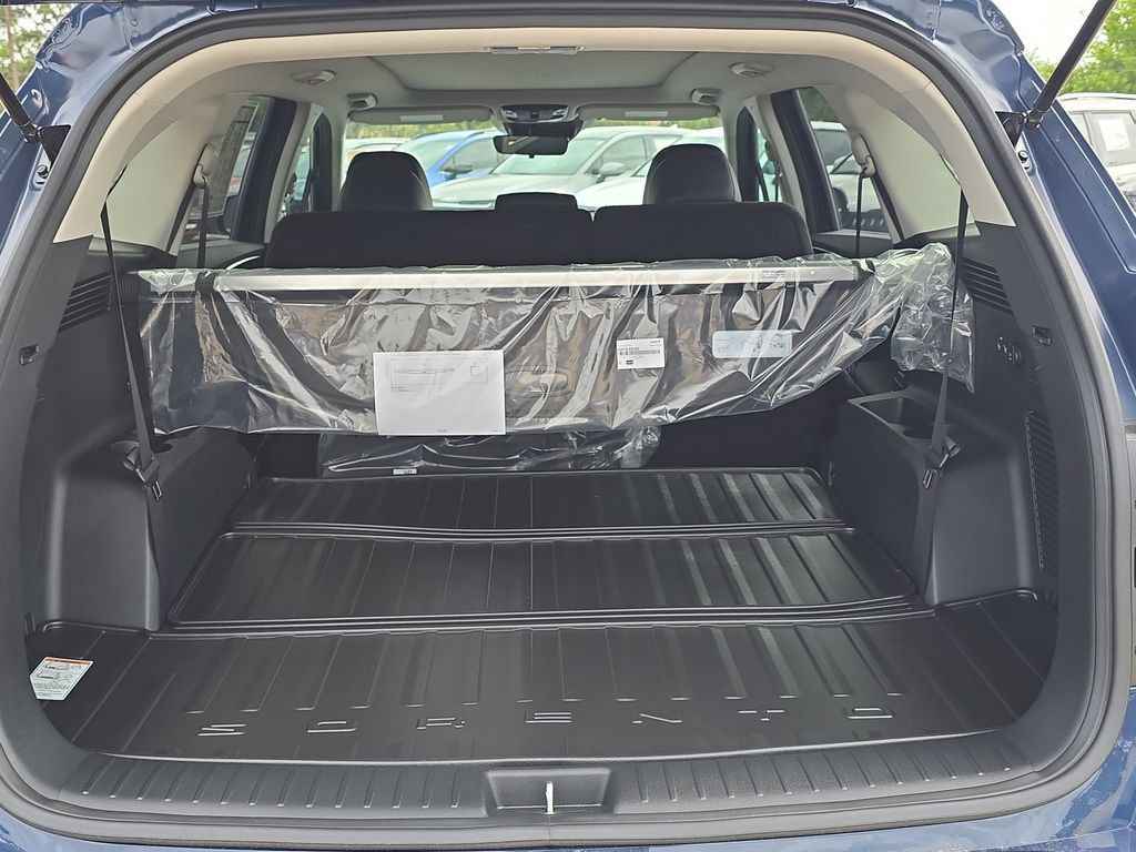 New 2026 Kia Sorento S w/ S Panoramic Sunroof Package FWD image 10