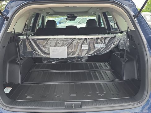 New 2026 Kia Sorento S FWD image 10
