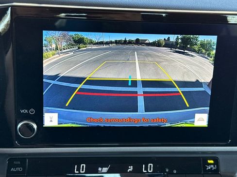 Used 2025 Toyota Camry LE image 28