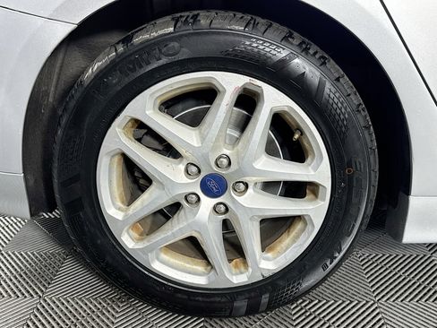 Used 2016 Ford Fusion SE image 31