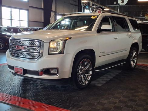 Used 2016 GMC Yukon SLT w/ Open Road Package AWD/4WD image 3