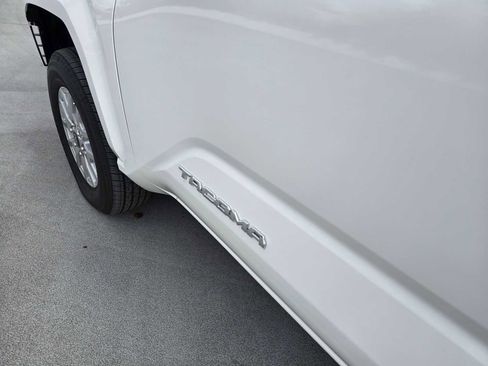 Certified 2025 Toyota Tacoma SR5 image 20