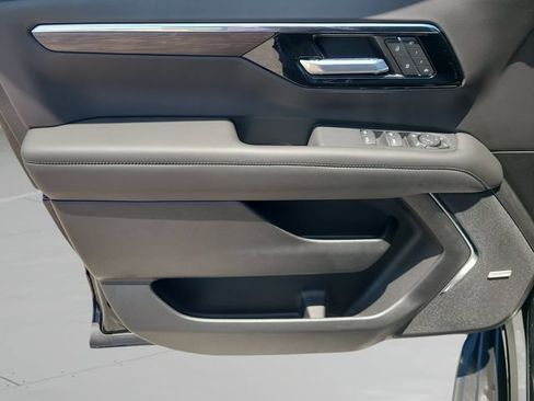 New 2026 Chevrolet Suburban LT w/ Comfort Package RWD image 20