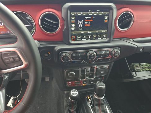 Used 2023 Jeep Wrangler Unlimited Rubicon 4xe AWD/4WD image 6