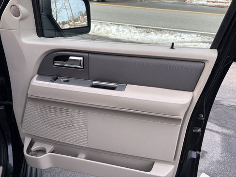 Used 2010 Ford Expedition EL XLT image 33