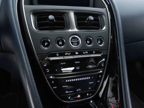 Used 2018 Aston Martin DB11 V12 RWD image 32