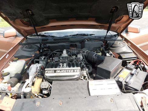 Used 1992 Lincoln Continental Executive image 15