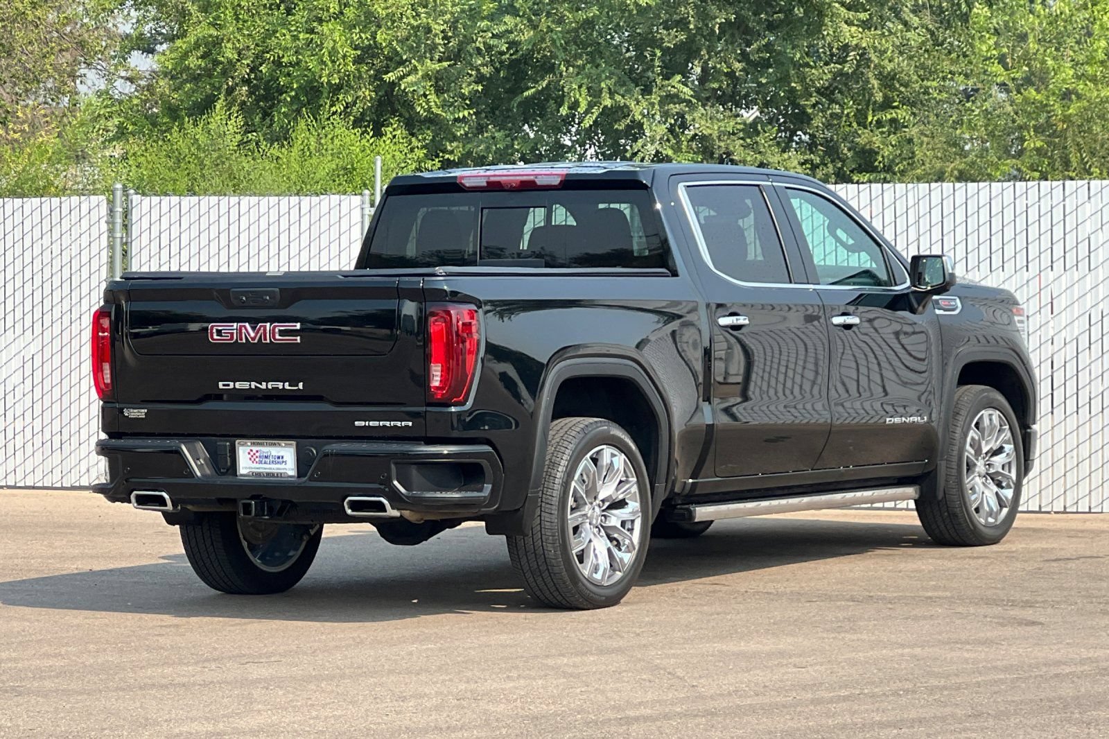 Used 2025 GMC Sierra 1500 Denali w/ Denali Reserve Package AWD/4WD image 4
