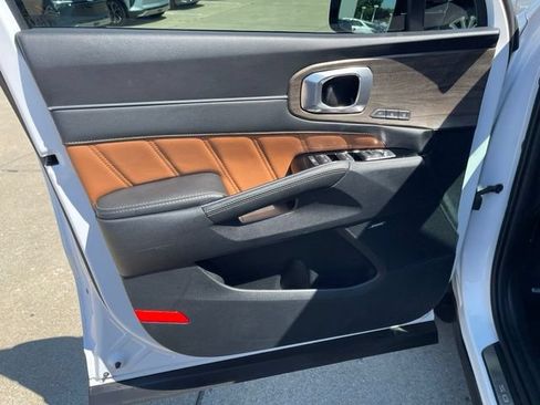 Used 2022 Kia Sorento SX Prestige w/ Rust Color Package AWD/4WD image 22