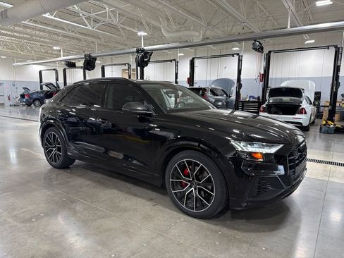 Used 2023 Audi Q8 Prestige AWD/4WD image 3