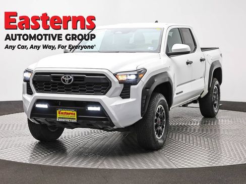 Used 2024 Toyota Tacoma TRD Off-Road AWD/4WD image 1