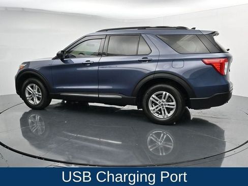 Used 2021 Ford Explorer XLT AWD/4WD image 7