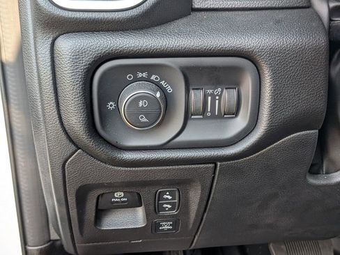 Used 2025 RAM 1500 Big Horn AWD/4WD image 16