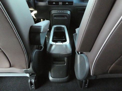 New 2025 Volkswagen ID. Buzz Pro S image 34