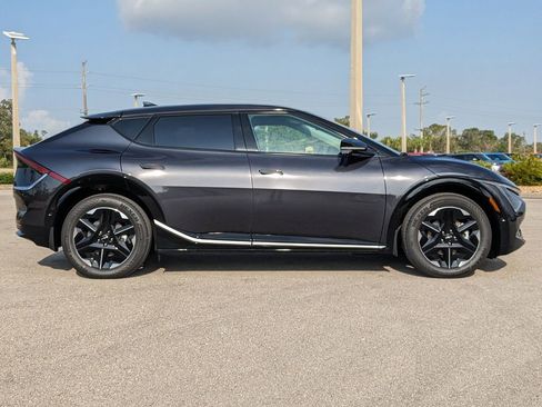 New 2025 Kia EV6 Wind RWD image 4