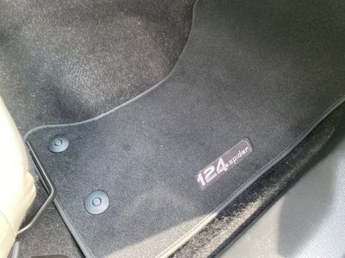 Used 2018 FIAT 124 Spider Lusso image 22