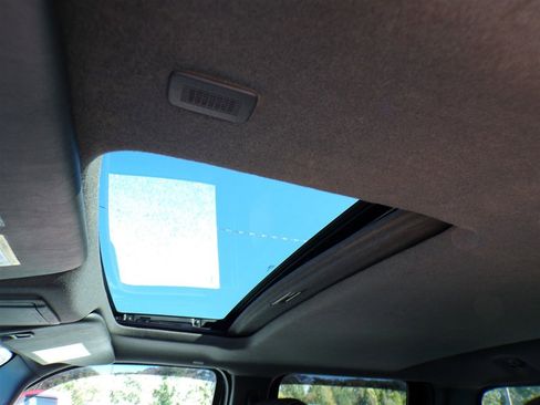 Used 2015 Ford F250 Lariat w/ Lariat Ultimate Package image 8