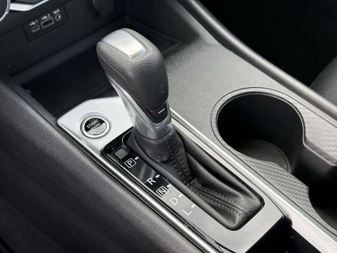 Used 2025 Nissan Altima 2.5 SV image 24