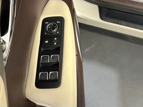 Used 2018 Lexus RX 450h AWD image 18