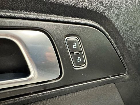 Used 2020 Ford Mustang GT RWD image 12
