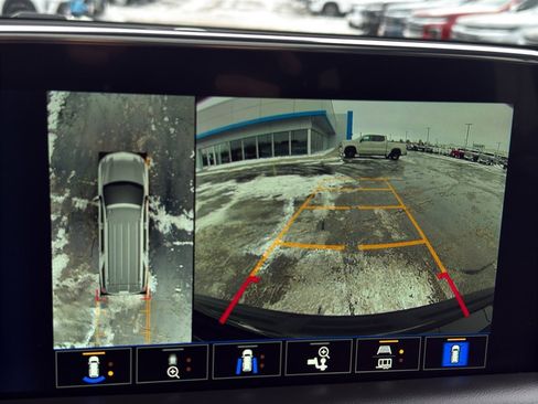 Certified 2023 Chevrolet Suburban Z71 w/ Luxury Package image 18