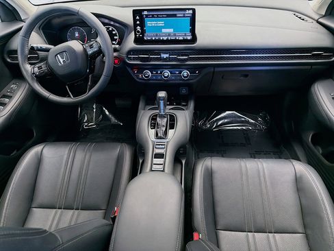 Used 2024 Honda HR-V EX-L image 12