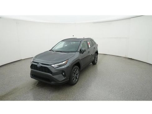 Used 2023 Toyota RAV4 XLE Premium AWD/4WD image 22