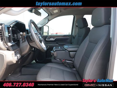 Used 2025 GMC Sierra 2500 SLE w/ SLE Value Package; AWD/4WD image 5