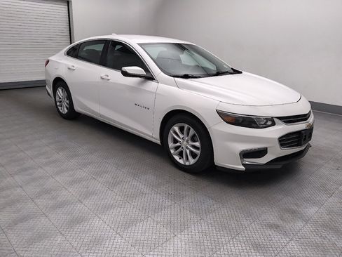 Used 2017 Chevrolet Malibu LT FWD image 11