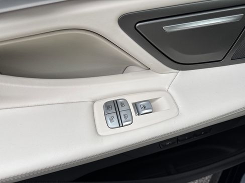 Used 2022 BMW ALPINA B7 xDrive image 29