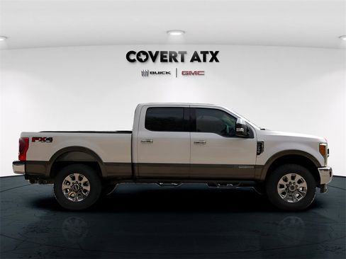 Used 2017 Ford F250 Lariat w/ Lariat Ultimate Package image 8