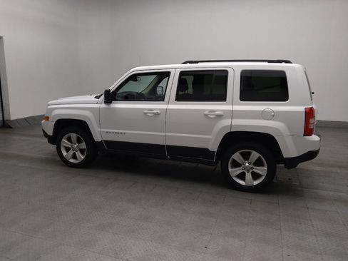 Used 2016 Jeep Patriot Latitude AWD/4WD image 3