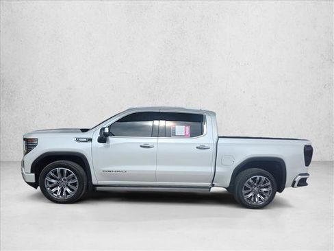 Used 2022 GMC Sierra 1500 Denali AWD/4WD image 2