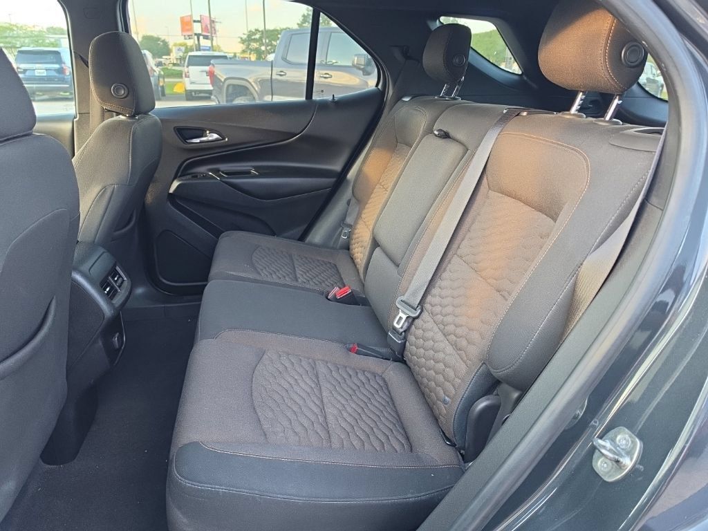 Used 2018 Chevrolet Equinox LT FWD image 5