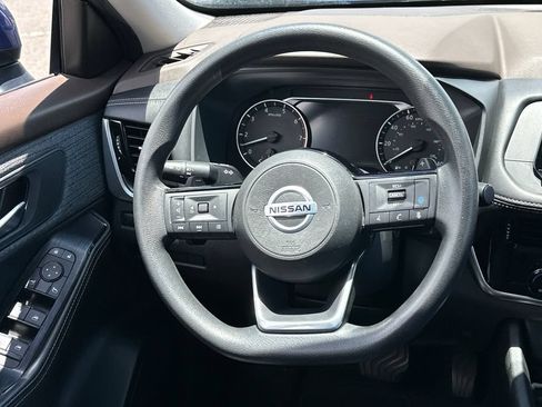 Used 2021 Nissan Rogue SV FWD image 18
