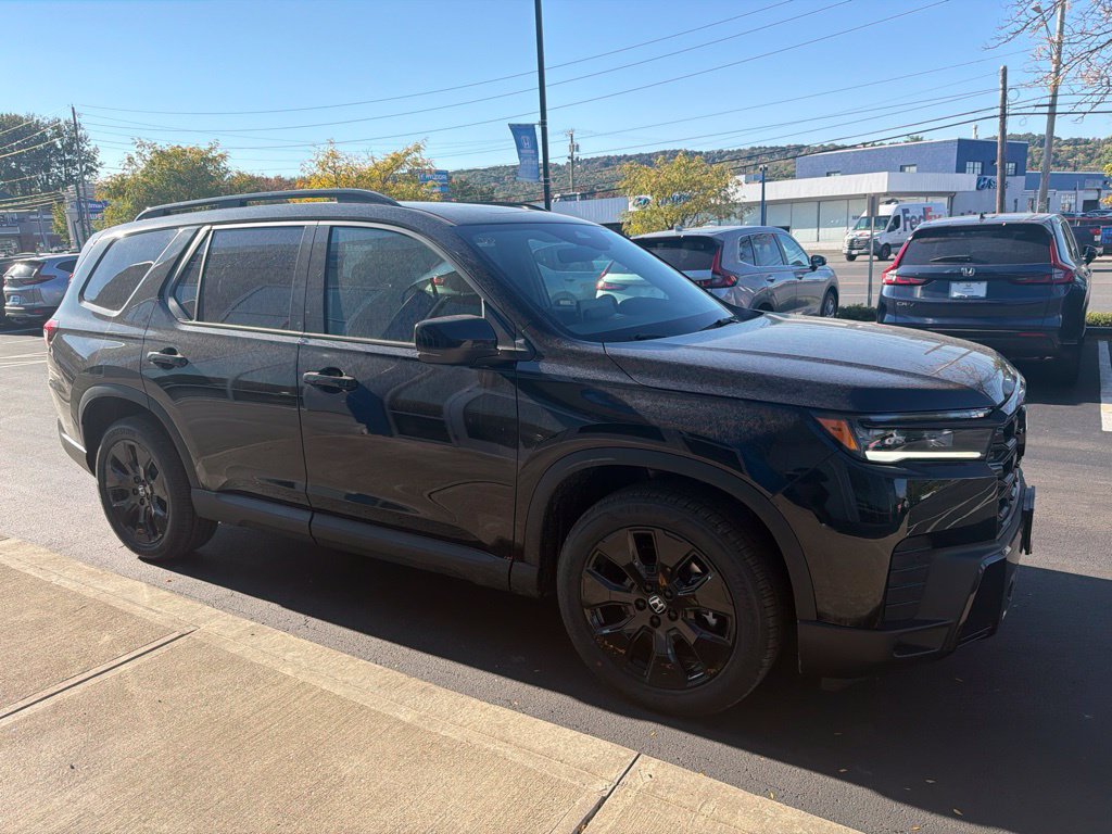 New 2026 Honda Pilot Black Edition image 4